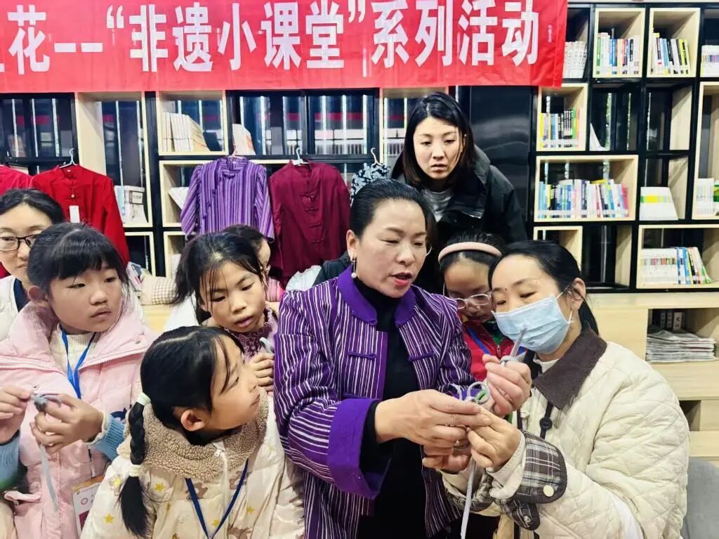 穿“梭”時光 “布”里生花